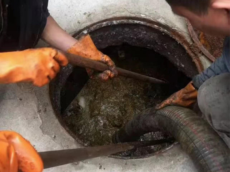 永州清理化粪池时如何避免沼气的危害?